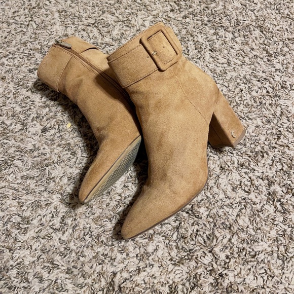 Cute Circus brown booties - Picture 1 of 3